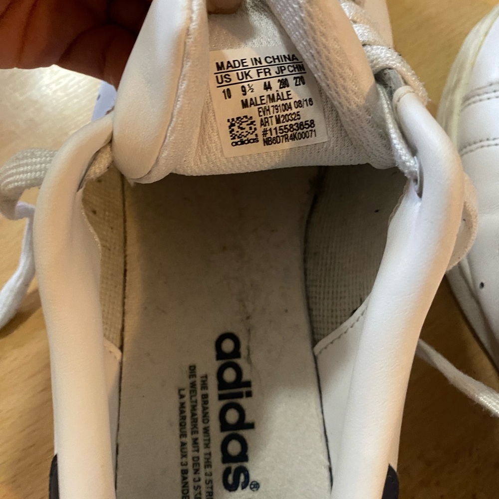 Adidas Stan Smith Men’s White and Navy Color Size 10.5 - Picture 2 of 4